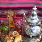Oriental teatime mit baklavas und minztee