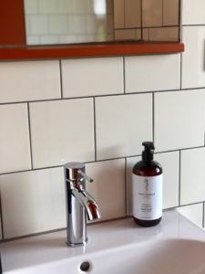 Bussi Baby ~ Hello to the new hotel in Bad Wiessee:Tegernsee detail bathroom